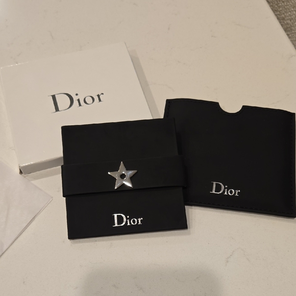 New in box Authentic DIOR Mirror Vip black Mirror w/ case pouch 3x3 in - Picture 1 of 4